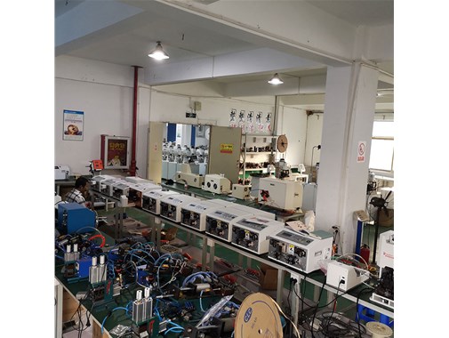 如何選購一臺好的自動穿護(hù)套端子機(jī)